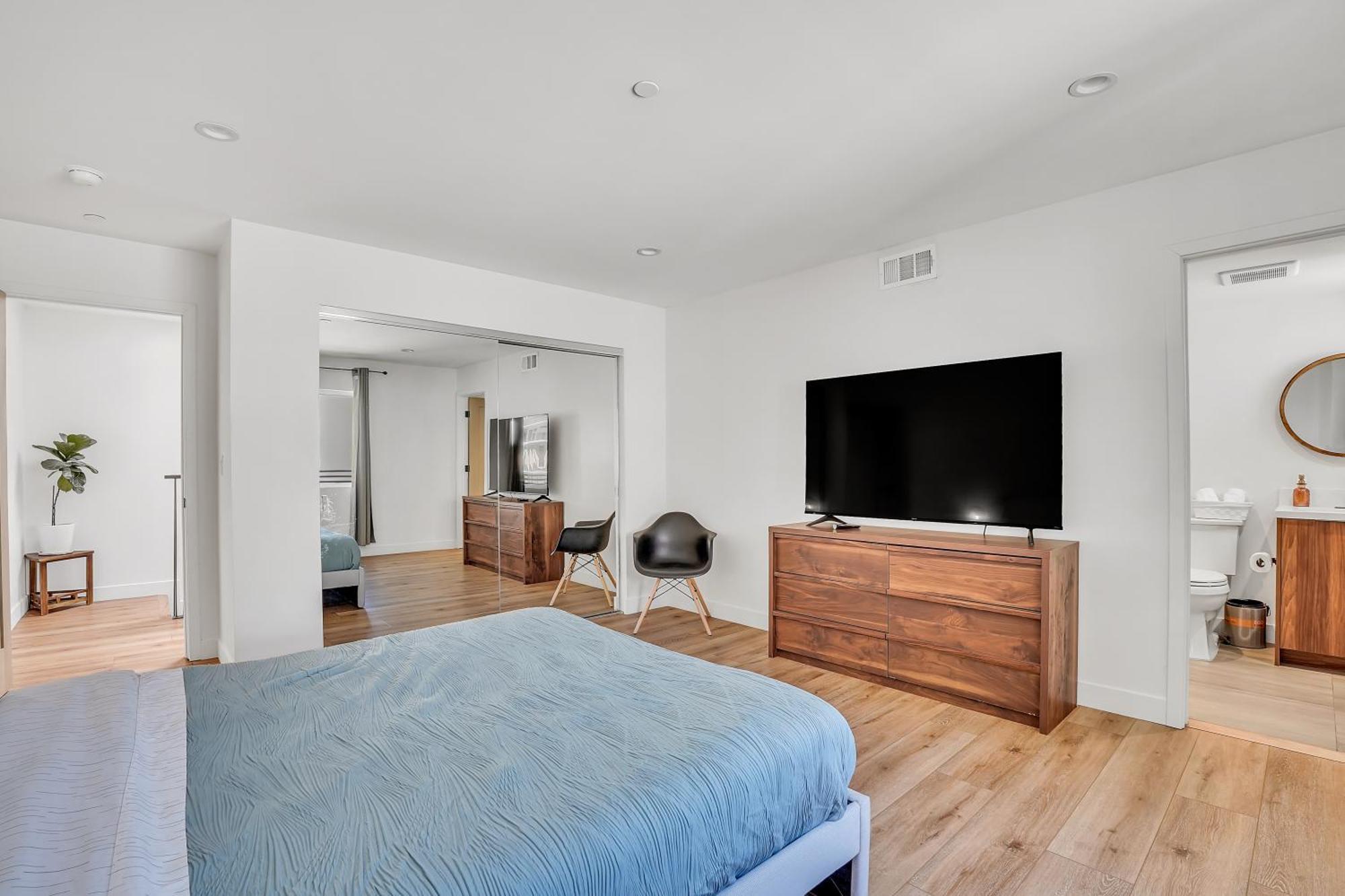 Luxurious Townhome W/3 Master Suites Gated Parking Los Angeles Exterior photo